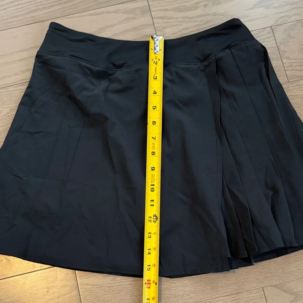 XS, S & M - LOLE Black Pleated Skort - Picture 10 of 15